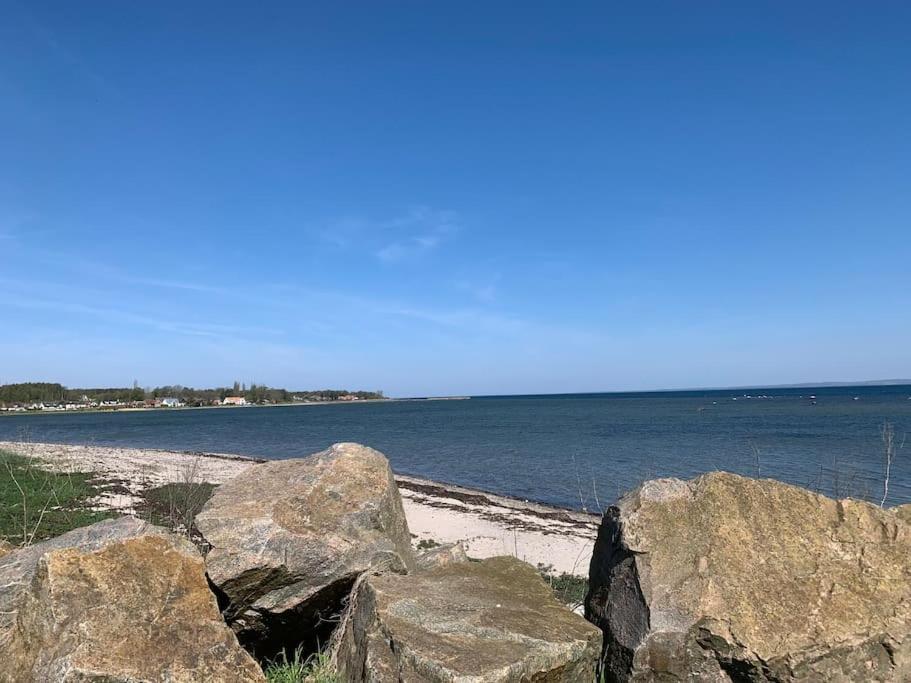 Kullahalvoen Naera Jonstorps Hamn Villa Buitenkant foto